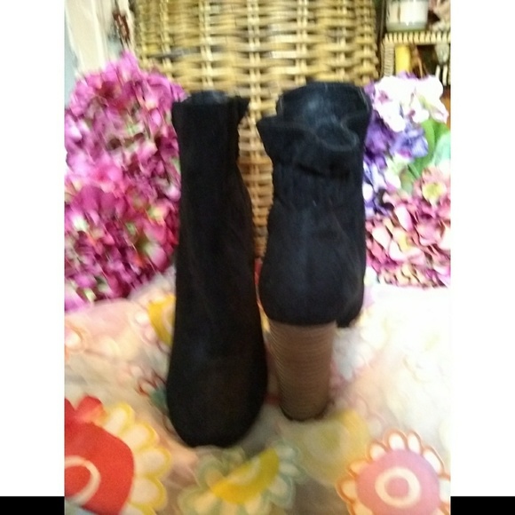 ALEX + ALEX SCRUNCH BACK BLACK SUEDE BOOTIES - Picture 3 of 5